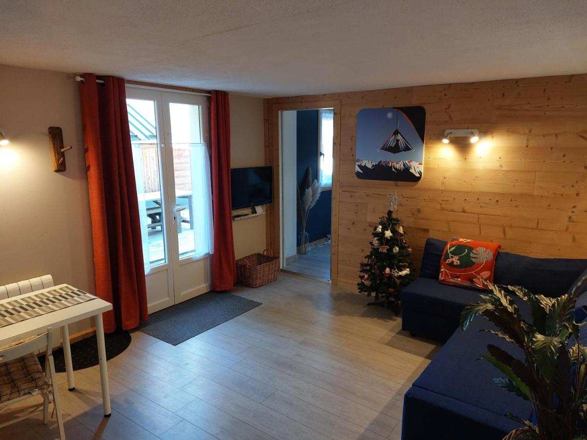 Studio Au Pied Des Montagnes Le Bourg-dʼOisans エクステリア 写真