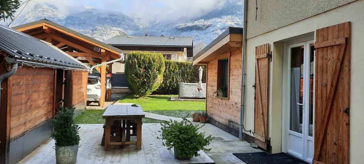 Studio Au Pied Des Montagnes Le Bourg-dʼOisans エクステリア 写真