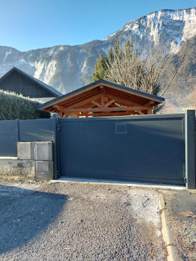 Studio Au Pied Des Montagnes Le Bourg-dʼOisans エクステリア 写真
