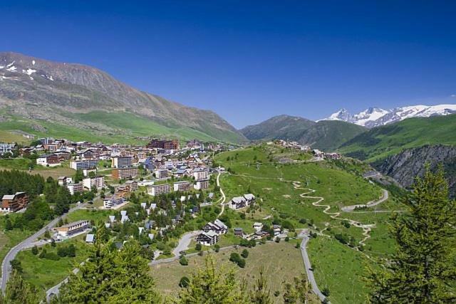 Studio Au Pied Des Montagnes Le Bourg-dʼOisans エクステリア 写真